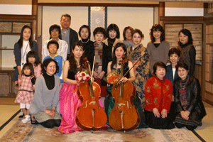 䂩
