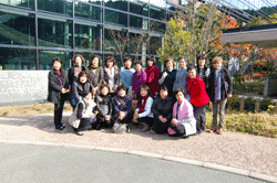 䂩1