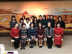 䂩